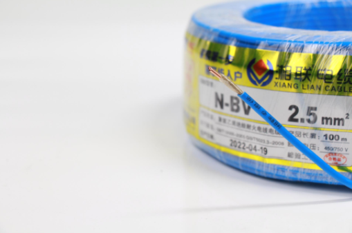 電線是裝明線好還是暗線好？